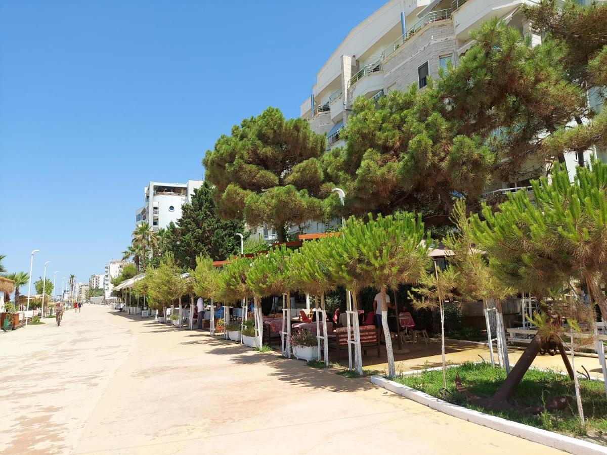 Golden Beach Apartments Durrës Eksteriør bilde