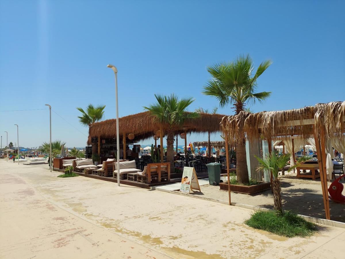 Golden Beach Apartments Durrës Eksteriør bilde