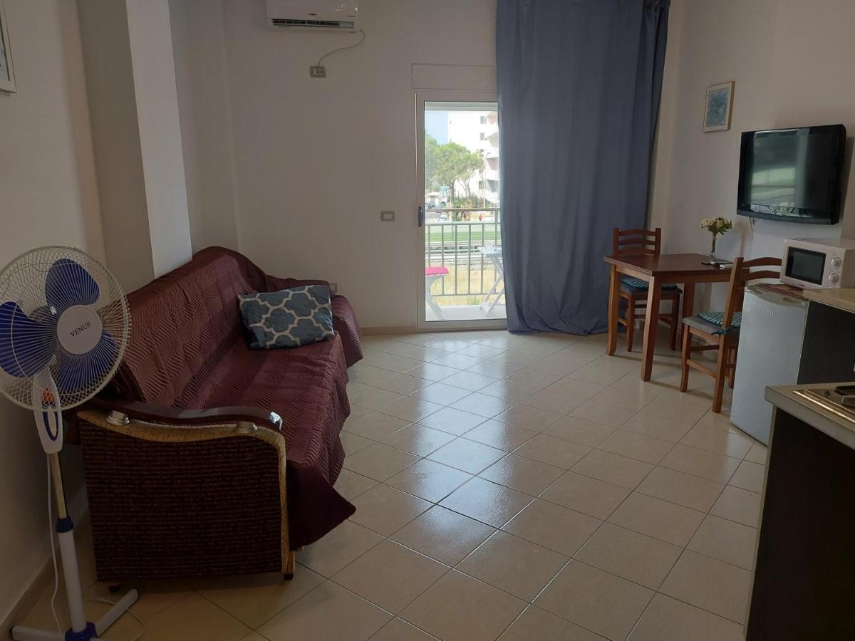 Golden Beach Apartments Durrës Eksteriør bilde